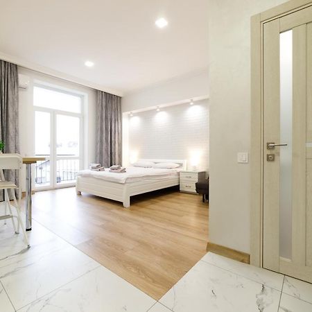 Lux Apartments Lviv Eksteriør billede