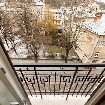 Lux Apartments Lviv Eksteriør billede