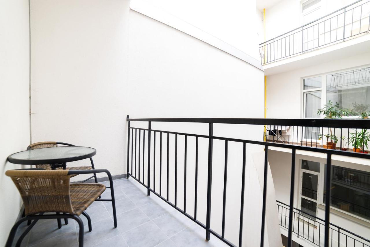 Lux Apartments Lviv Eksteriør billede
