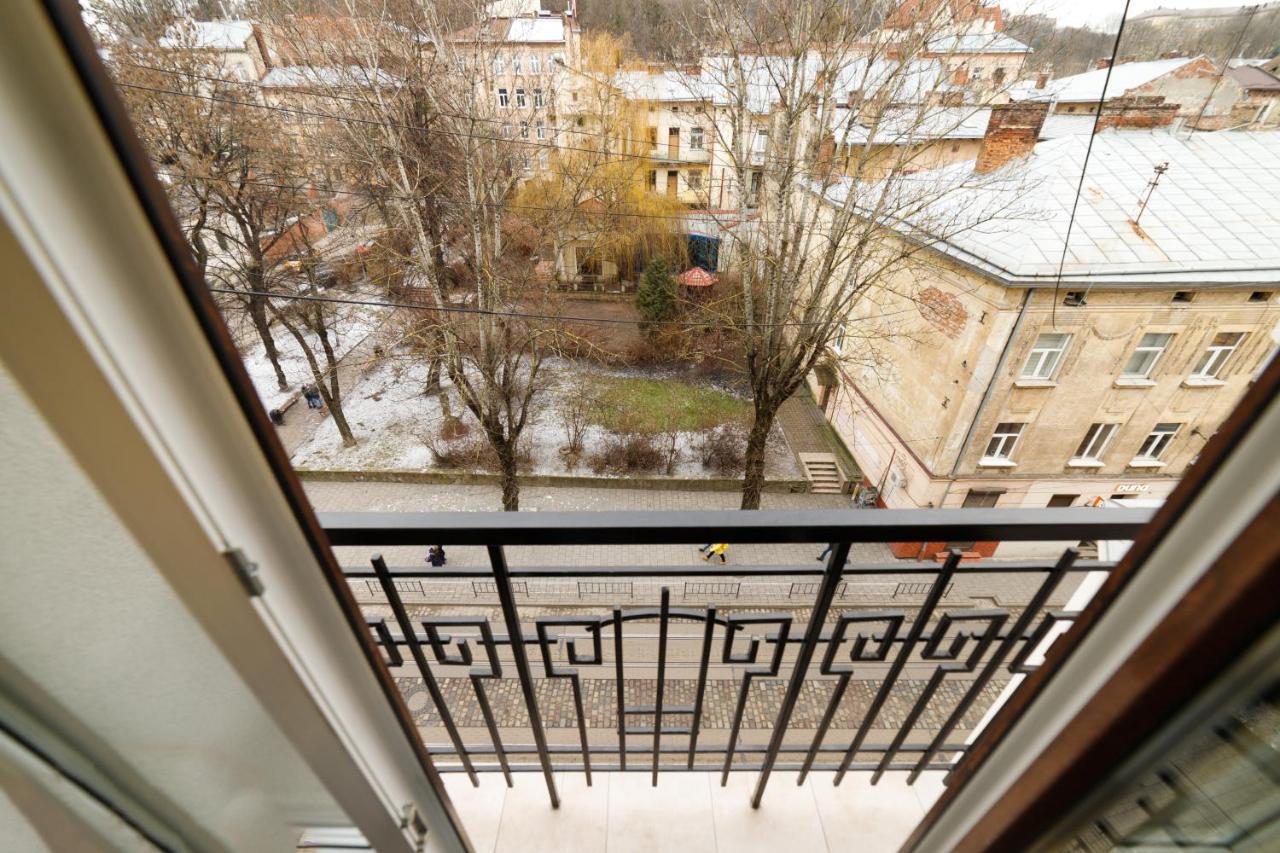 Lux Apartments Lviv Eksteriør billede