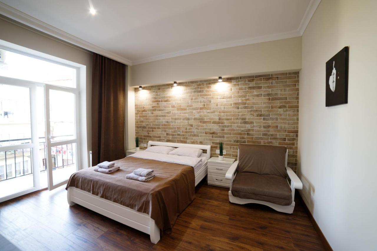 Lux Apartments Lviv Eksteriør billede