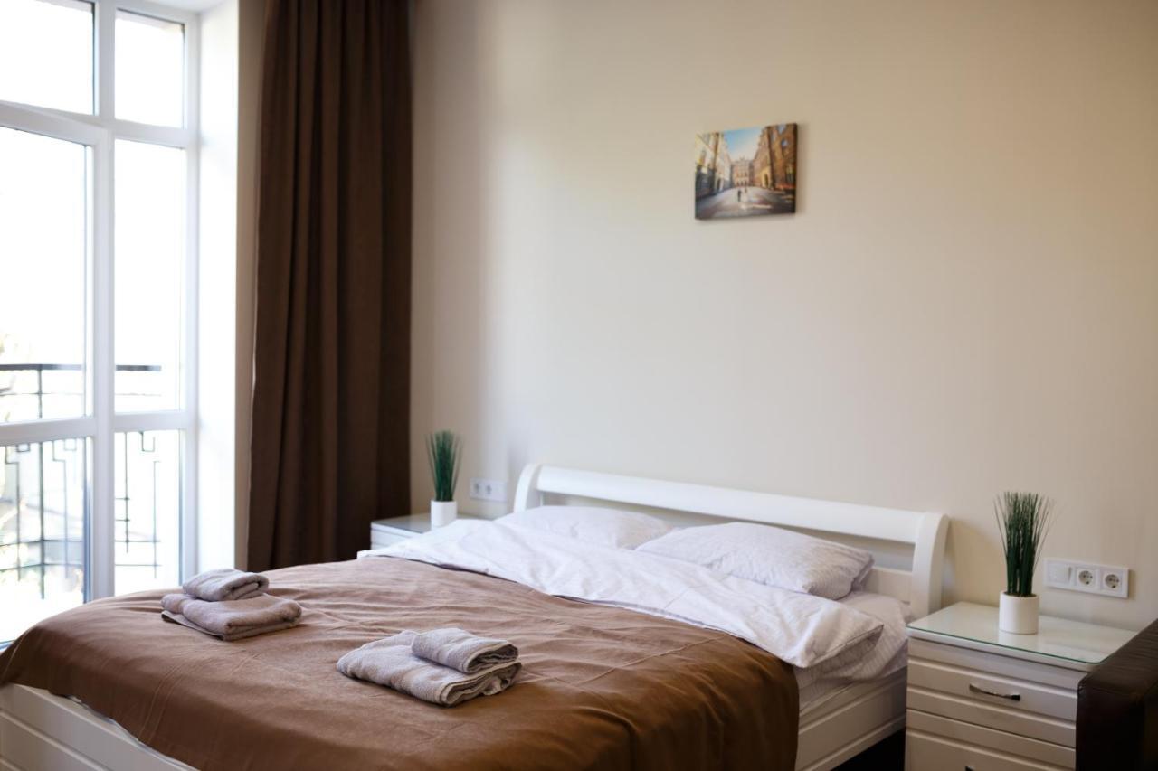 Lux Apartments Lviv Eksteriør billede