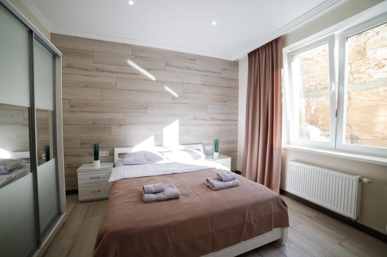 Lux Apartments Lviv Eksteriør billede