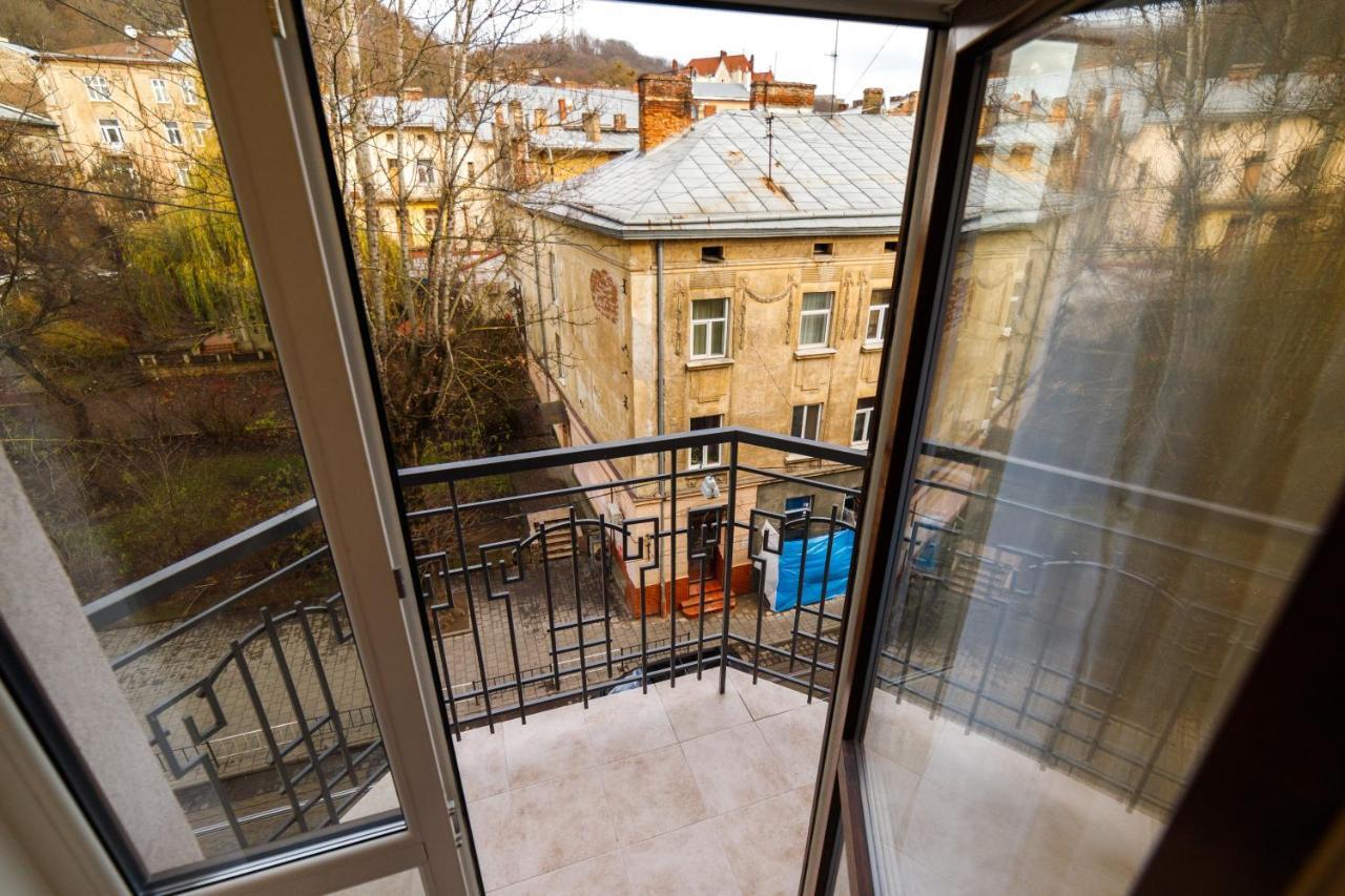 Lux Apartments Lviv Eksteriør billede